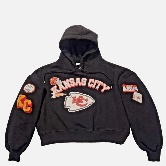WEAR by Erin Andrews KC Kansas City Chiefs Modest Cropped Hoodie Women's 4X - Picture 3 of 9